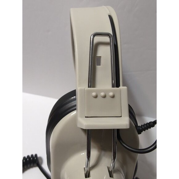 Califone 2924AV-P Over-The-Ear Headband Headphones - 1/4" Jack - 6ft Coiled Cord - Picture 6 of 7